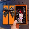 Chaveiro Criativo de Gatinho KT Chefe Flocado Desenho Animado Pingente de Bolsa Fofo Chaveiro de Carro Presente Atacado