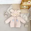 Conjunto de Dos Piezas para Bebé Niña Invierno 2026, Abrigo de Algodón con Capucha de Orejas de Oso Lindas, Ropa de Abrigo Engrosada con Felpa Adicional, Pantalones de Campana con Encaje