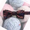 Corbata de moño casual floral para hombre Moda Nueva Corbata de moño de flor de anacardo Fabricante de corbatas de moño personalizadas para hombres y mujeres