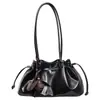 Bolso de diseño de moda transfronterizo para debajo del brazo, nuevo bolso tote retro pequeño de nicho para mujer, gran capacidad, versátil, bandolera única