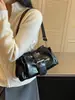 Bolso bandolera casual de diseño de nicho, bolso nuevo moderno y a la moda, bolso cuadrado pequeño único para mujer de invierno 2026