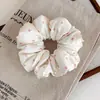 Goma para el cabello dulce y única, rellena de algodón, de satén con lunares, para mujer, con un estilo francés elegante y suave, adecuada para coletas bajas