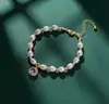 Pulseira de Pérolas Irregulares Barrocas para Mulheres, Estilo Nicho Francês com um Toque de Luxo, Pulseira de Design Irregular, Joias Artesanais