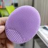 Cepillo facial de silicona de tamaño pequeño para bebés, cepillo de champú para bebés, cepillo facial de silicona de grado alimenticio, cepillo de champú redondo de pelo suave.