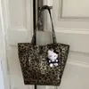 Bolsa Tote Retrô Estampa Leopardo Feminina Tendência Verão 2025 Casual Estilo Ocidental Grande Capacidade Trabalho Deslocamento Bolsa de Ombro
