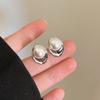Pendientes de perla retro franceses de alta calidad 2024 populares de diseño de nicho pendientes elegantes para socialité perforación de oreja Aguja de Plata