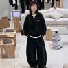 Conjunto de sudadera de dos piezas para niñas estilo coreano, nueva colección 2026, atuendo casual y deportivo para primavera/otoño para niños pequeños y mayores