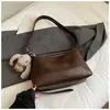 Bolsa Grande para Dumplings para Mulheres 2025 Inverno Nova Simples de Ombro Transversal Bolsa Quadrada Pequena para Alunos Aula Trabalho