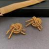 Brinco de Ouro da Cunhada da Madame Chen Shuting Brincos Femininos de Design de Nicho com Senso Avançado Brincos de Estilo Frio Brincos Elegantes
