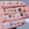 Fuerte Retención de Color Chapado en Oro de 14K Incrustaciones de Circonita Soporte de Copo de Nieve Flor de Cuatro Hojas Porta Cuentas de Flor de Ciruelo Accesorios para Joyería de Cuentas DIY