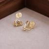 Pendientes Simples Personalizados de Amor Hueco de Gap Pendientes de Clip para la Oreja con Placa de Incienso para Mosquitos sin Oreja para Mujer Temperamento Versátil Estudiante Pendientes de Moda