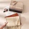 Novo xale estudantil de alta qualidade para outono e inverno, cachecol xadrez quente e grosso, cachecol longo versátil com franjas para decoração