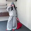 Conjunto Otoñal Estilo Coreano para Niñas 2026 Nuevo Modelo para Niños Mayores, Sudadera y Pantalón de Chándal de Patchwork a Cuadros Falso de Dos Piezas Ropa Infantil