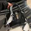 Bolsas de Alta Gama para Mujer 2025 Nuevos Bolsos de Hombro Texturizados, Bolsos Cruzados Populares, Elegantes Bolsos Cubo Portátiles