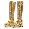 Botas altas de bico redondo para outono e inverno, botas femininas de salto alto douradas de tamanho grande, botas de moda para comércio exterior versáteis com plataforma e salto quadrado à prova d'água