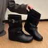 Botas altas de estilo western para mujer, con diseño de hebilla de cinturón, un look moderno y elegante, y una estética retro europea y americana.. Estas botas versátiles se pueden combinar con varios atuendos y añaden altura.. Nuevo modelo 2026