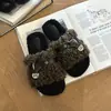 Sandalias de peluche tipo Chanel de moda para mujer, colección otoño/invierno 2026, con suela gruesa, que aumentan la altura, cómodas de llevar, con detalles de hebilla y forro interior cálido de algodón