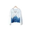 Cardigan de tricô tie-dye azul tingido, casaco vazado, blusa curta, peça externa para mulheres na cidade antiga de Lijiang, Dali