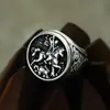 Anillo de Caballero Cabalgando Retro Nuevo Personalizado Europeo y Americano, Joyería de Mano de Acero de Titanio para Hombre con Nudo de Moda, Venta Directa de Fábrica