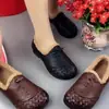 Zapatos sin cordones para mujer, de cuero suave, con suela de tendón, zapatos de algodón cálidos para exteriores de invierno 2026, zapatos peludos, zapatos de algodón de suela plana