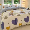Juego de ropa de cama fresco y sencillo de cuatro piezas cuidadosamente seleccionado, funda de edredón de verano, juego de tres piezas para dormitorio de estudiante, ropa de cama de dibujos animados de una pieza