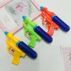 Brinquedos de praia para crianças Nova pistola de água água do bebê brincando banho ao ar livre natação água à deriva jogando arma atacado