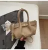 Bolso Retro Transfronterizo para Mujer 2025 Nuevo Nicho de Gama Alta Bolso de Hombro para Viajes Diarios Bolso Cruzado Versátil y de Moda
