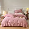 2025 Estilo Botão Estilo Sem Estampa Lençóis de Cama Amigáveis à Pele e Lençóis de Cama com Elástico Conjunto de Quatro Peças Conjunto de Três Peças de Algodão Lavado Japonês Luxo Acessível Ins