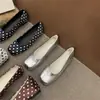 Primeiro Encontro com os Sapatos de Salto Escondido de Bolinhas Estilo Francês, Novos Sapatos de Ballet de Cetim Estilo Fada 2026