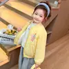 Jaqueta matelassê para meninas, novo estilo outono/inverno 2026, jaqueta matelassê fina infantil da moda, jaqueta bomber matelassê para bebês primavera