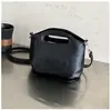 Bolso de cubo de piel aceitada plisada estilo coreano para mujer, nuevo modelo 2026, bolso de hombro versátil de alta gama vintage para el día a día