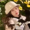 Sombrero Blanco Vintage Estilo Francés para el Cabello, Sombrero de Socialité Internacional Estilo Hepburn, Accesorio de Sombrero Cubo Estilo Chanel Otoño e Invierno