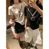 Camiseta Feminina de Manga Curta com Estampa de Crachá de Trabalho Retrô Estilo Coreano, Top Slim de Verão com Cintura Marcada Emagrecedor