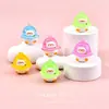 Pato banana de dibujos animados que brilla en la oscuridad, figura linda, mini adorno de escritorio, accesorio de colgante DIY, linda caja sorpresa