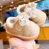 Sapatos de Criança Primavera e Outono Novo Estilo Iniciante Sapatos de Bebê Menina 1-2 Anos Sapatos de Bebê Sola Macia Antiderrapante Sapatos que Fazem Barulho