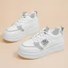 Tenis blancos para mujer, nueva colección primavera/otoño 2026, transpirables, estilo coreano, versátiles, de suela gruesa, zapatillas deportivas casuales