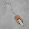 Tienda de ropa gancho de madera maciza pinza pinza para sombrero perchero para bufanda madera original gancho de pinza única bufanda decorativa S negra y blanca