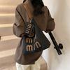 Bolsa Tote Grande de Moda Feminina 2025 Nova Outono e Inverno Casual Design de Nicho Retro Bolsa de Ombro para o Dia a Dia