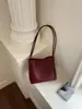 Bolsa de Mão com Padrão Tecido para o Dia a Dia, Nicho de Moda Transfronteiriça para Mulheres, Nova Bolsa Saco Retro de Alto Padrão, Bolsa de Ombro