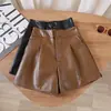 Pantalones Cortos de Cuero PU de Doble Botón para Mujer Otoño 2026 Nuevos Holgados Adelgazantes de Línea A de Pierna Ancha de Cintura Alta Ropa Exterior Pantalones de Cuero Casuales