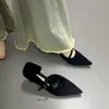 Zapatos de Mujer Modelo Nuevo 2026 Puntiagudos con Corte Lateral Bajos de Tacón Fino con Correa de Hebilla, Elegantes para el Trabajo, Adelgazantes, Modernos para Mujer