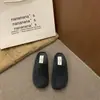 Sandalias grises retro estilo Birkenstock sin cordones para mujer, nueva ropa de invierno para exteriores, de suela plana, forradas de felpa y cómodas para el uso diario.