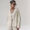 Conjunto de pijama branco de manga comprida, corte solto, duas peças, feito de algodão puro, adequado para usar como roupa de casa ou externa, nova coleção outono 2026 europeia e americana, loungewear feminino