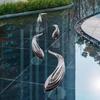 Ornamentos de Peixe em Aço Inoxidável Decoração de Piscina Externa Escritório de Vendas Escultura de Paisagem Aquática de Hotel Artesanato de Peixe Espelhado de Metal