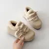 Sapatos de Algodão Estilo Birkenstock com Solado Grosso e Forro de Lã para Mulheres, Sapatos Peludos de Inverno para Uso Externo, Novo Modelo 2025 com Velcro, Botas de Neve Quentes Versáteis