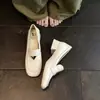 Mocassins Slip-On Retrô para Mulheres 2026 Novo Estilo Sapatos Planos de Couro Macio Estilo Britânico Mocassins Versáteis