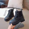 Nuevas botas Martin de otoño e invierno 2026 para niñas, botas amarillas antideslizantes de moda para niños, botines de talla mediana y grande para niños, botas para niños
