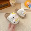 Chinelos de Algodão Planos com Solado Macio, Fofos e Delicados, Moda Outono/Inverno 2026, Novidade, Nicho, Versátil, Chinelos Peludos para Mulheres