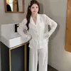 Nuevo conjunto de casa para primavera y otoño de estilo francés para mujer, de seda helada, manga larga, con cuello camisero, ribete de encaje, tejido de acetato, adecuado como prenda exterior, con un tacto satinado de alta gama