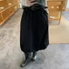 Novidades para o outono: Roupas femininas coreanas de Dongdaemun, saia elegante estilo coreano com botão de flor e cinto